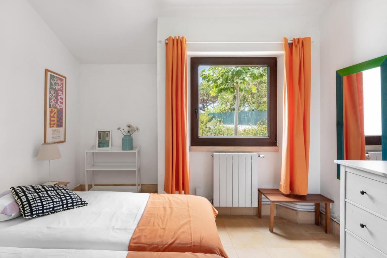 Joivy 3-Br Cottage With Terrace And Garden In Colares Sintra Exterior photo