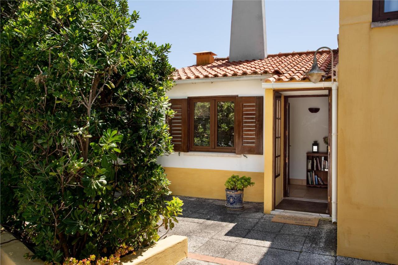 Joivy 3-Br Cottage With Terrace And Garden In Colares Sintra Exterior photo
