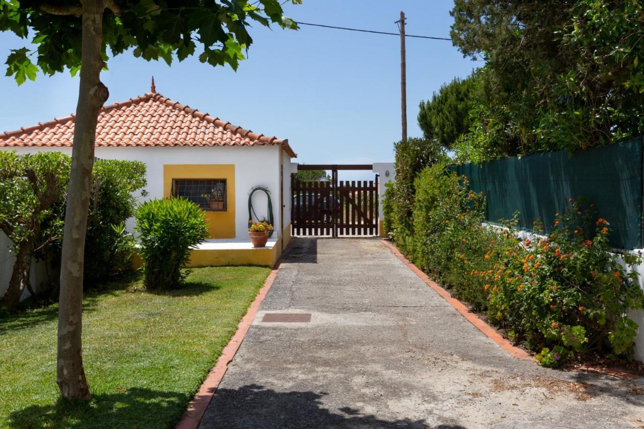 Joivy 3-Br Cottage With Terrace And Garden In Colares Sintra Exterior photo
