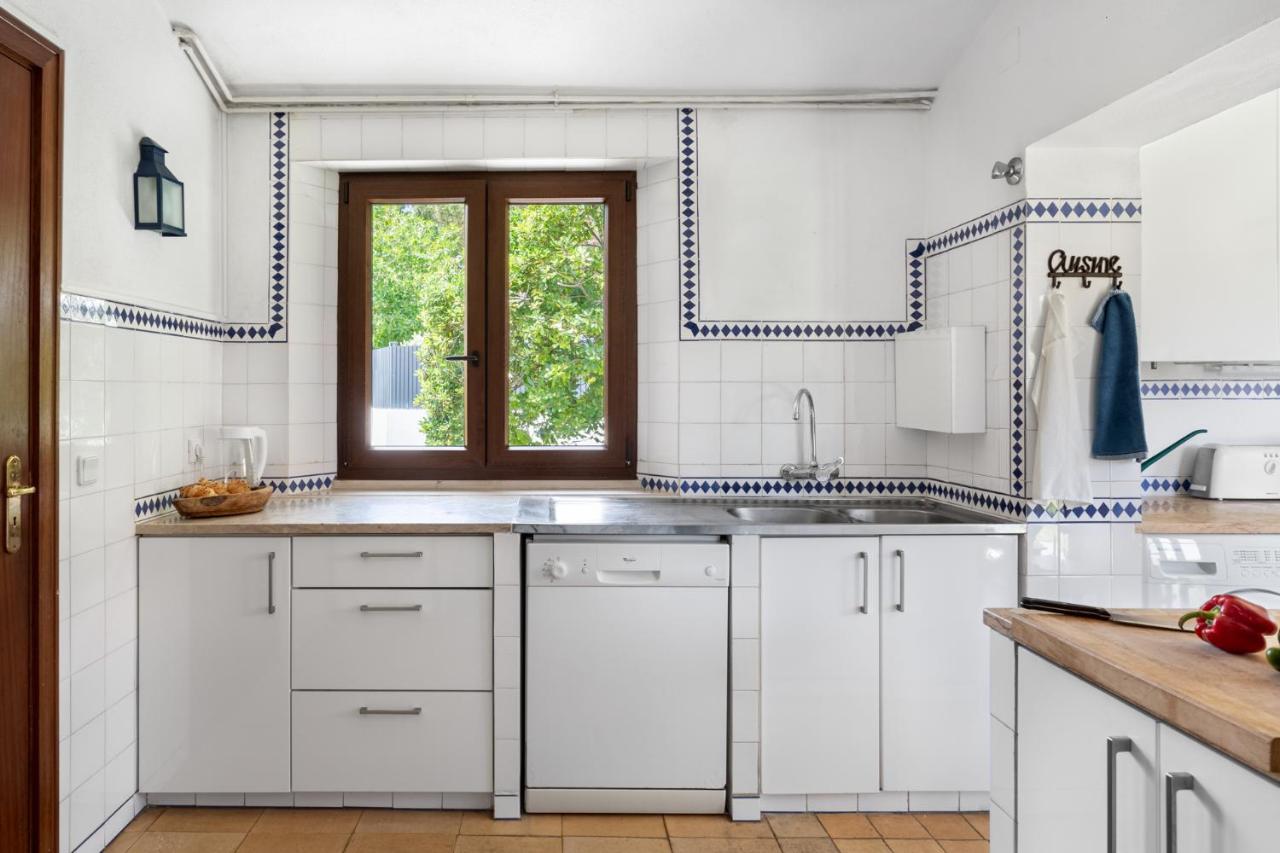 Joivy 3-Br Cottage With Terrace And Garden In Colares Sintra Exterior photo