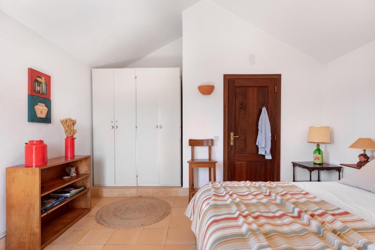 Joivy 3-Br Cottage With Terrace And Garden In Colares Sintra Exterior photo